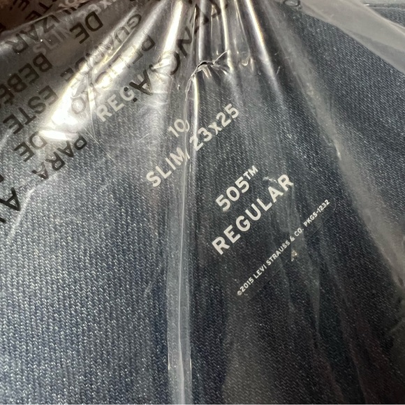 NWT Levi’s 505 Women’s Jeans Size 10 W23 x L30 Straight Leg - Picture 5 of 5